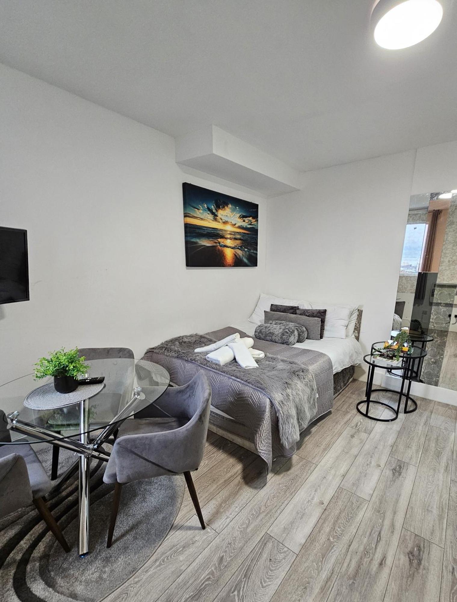 לונדון Stylish Studio Near Kensal Green מראה חיצוני תמונה