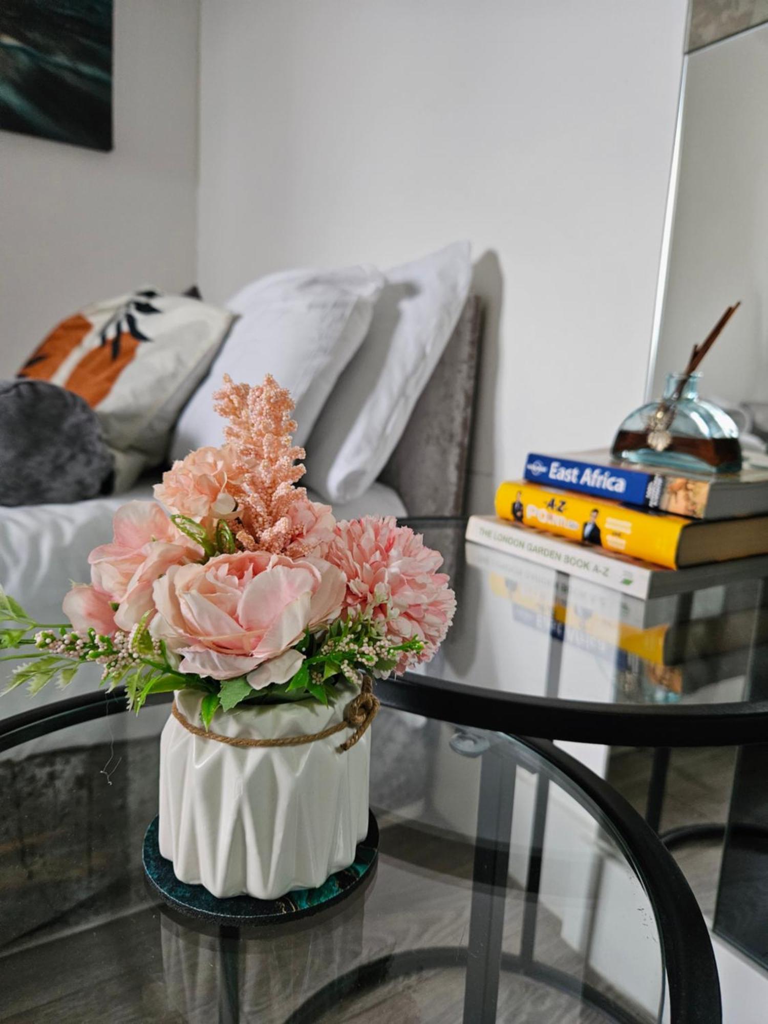לונדון Stylish Studio Near Kensal Green מראה חיצוני תמונה